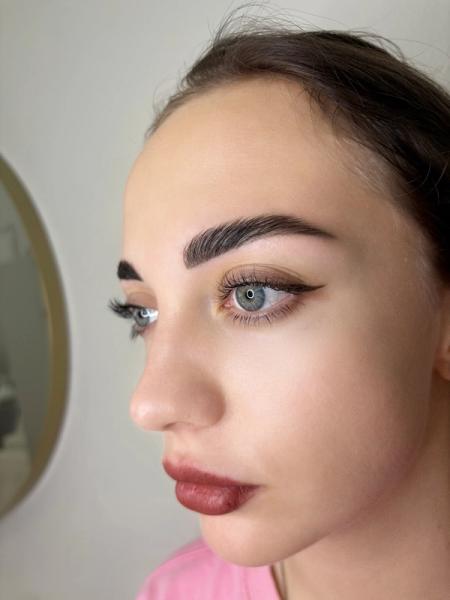 Laminación de pestañas perfil lateral