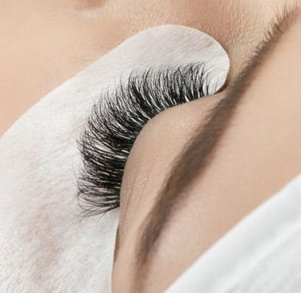 Extensiones de pestañas