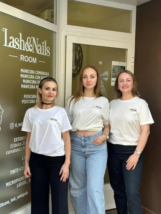 Lash & Nails Room team