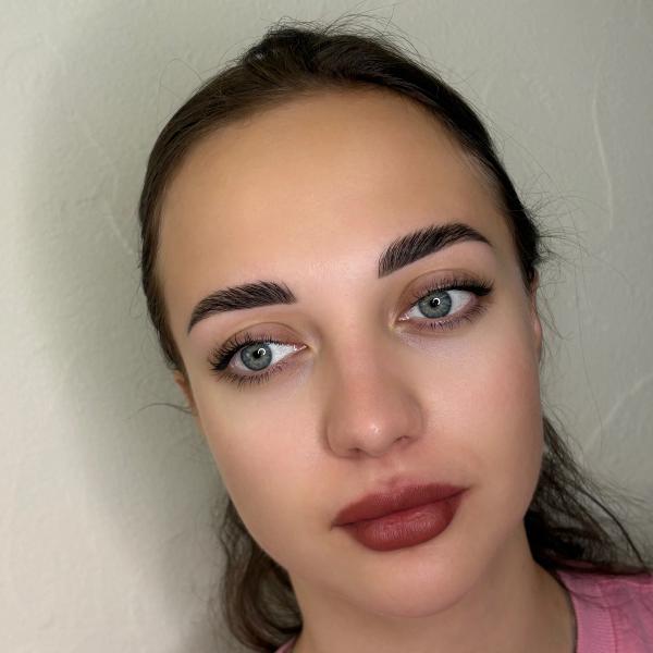 Resultado de pestañas y cejas