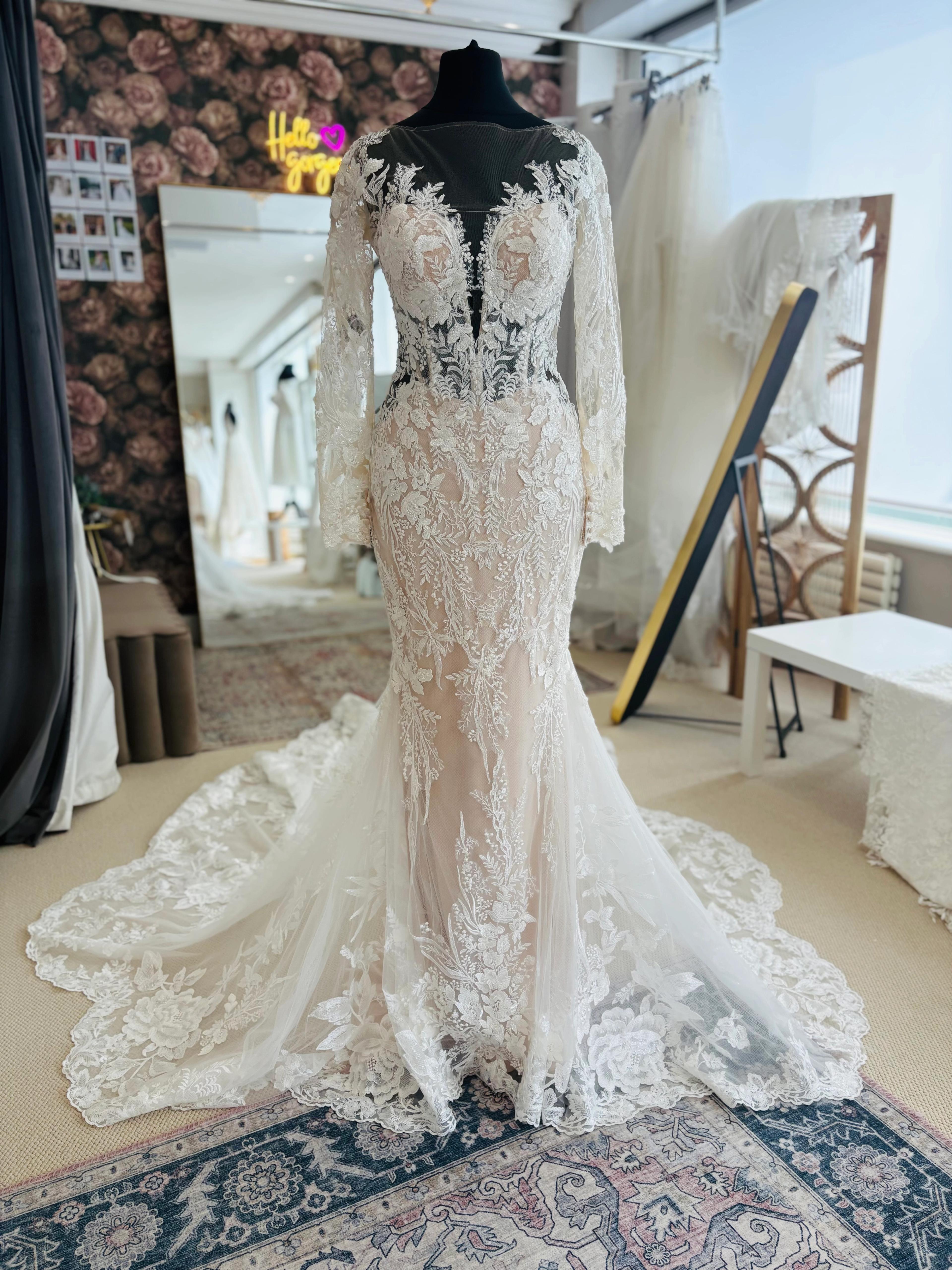 Enzoani, front