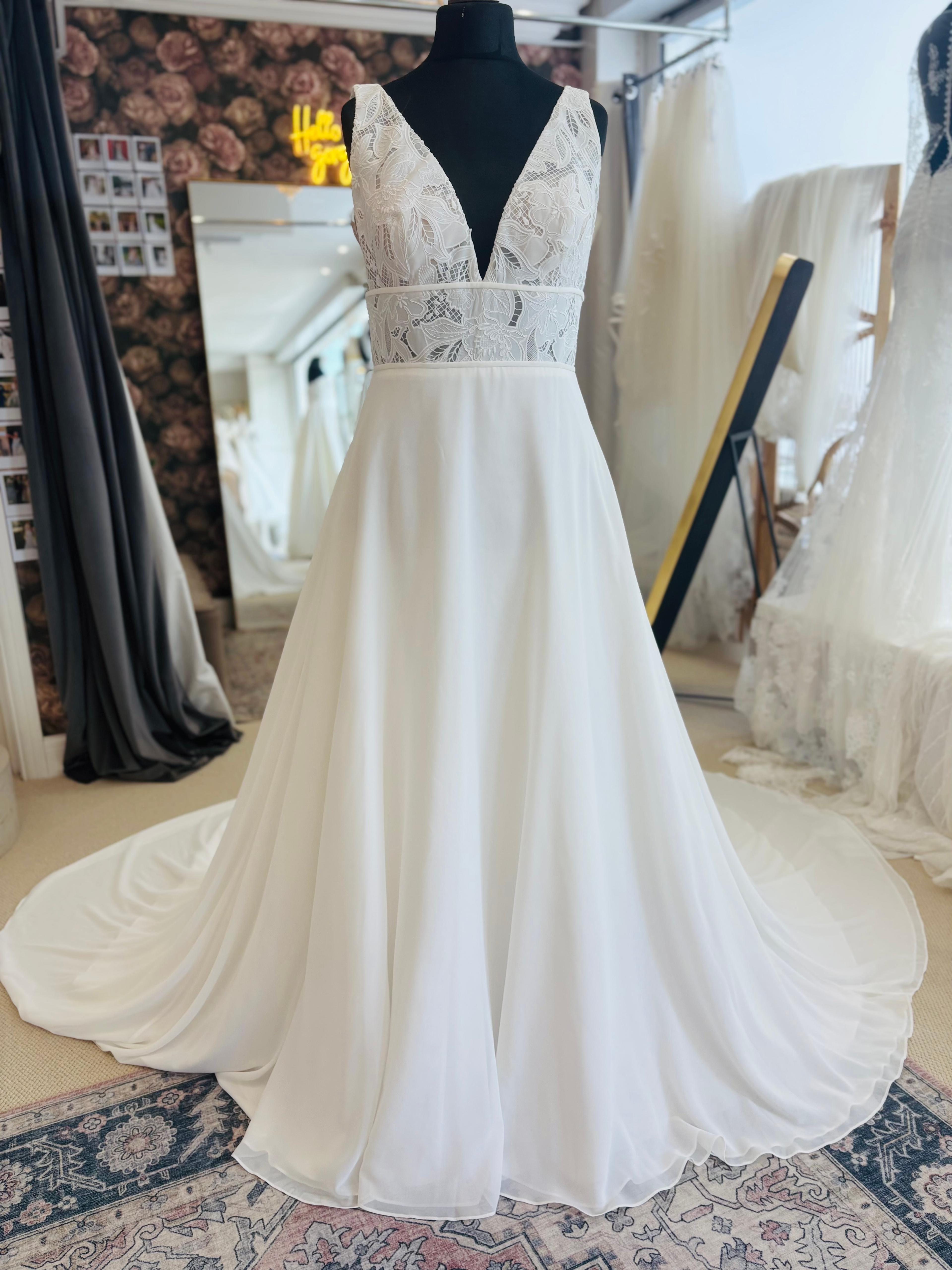 Lilian West front
