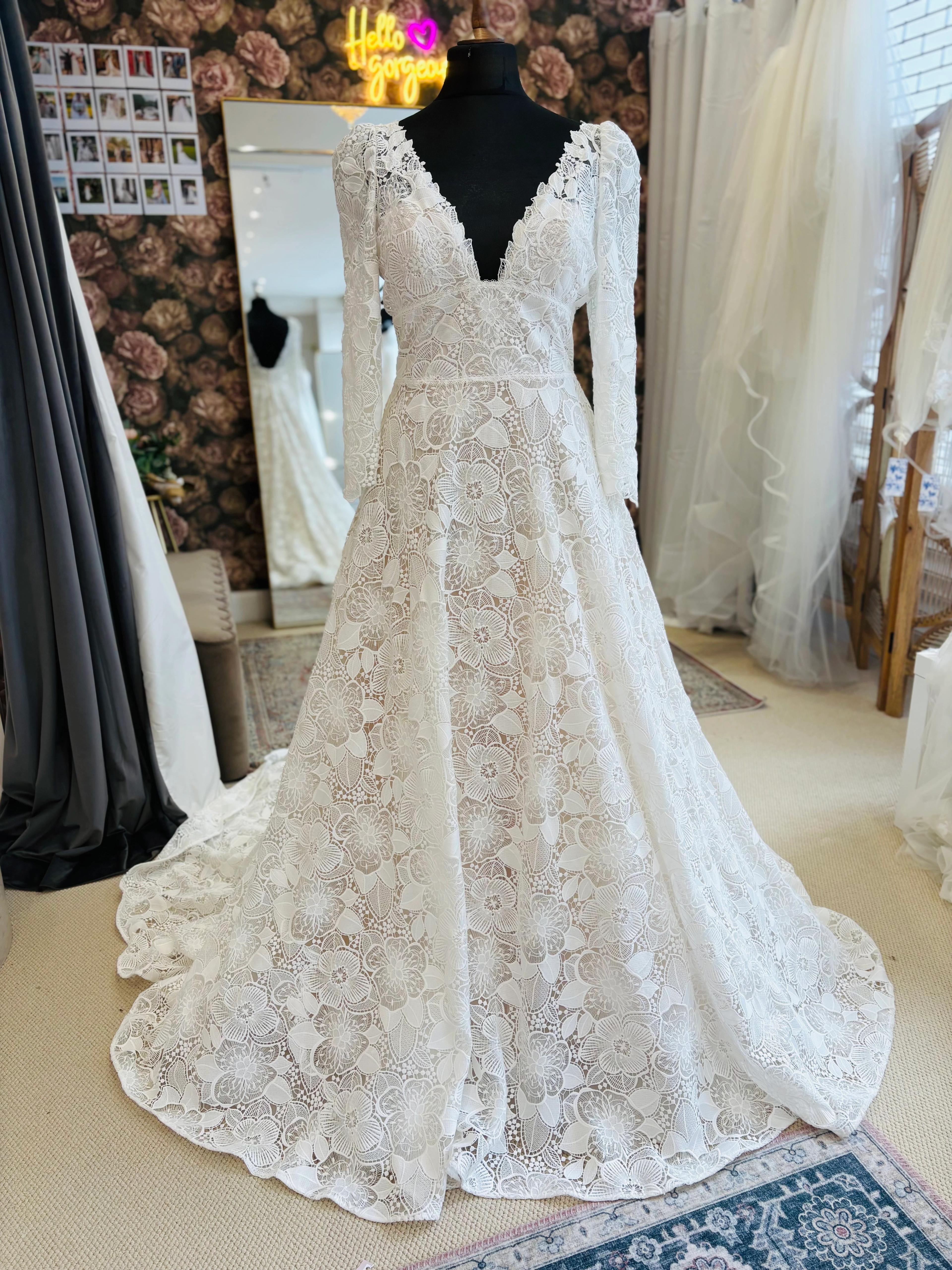 Nicole Milano wedding dress, UK 14
