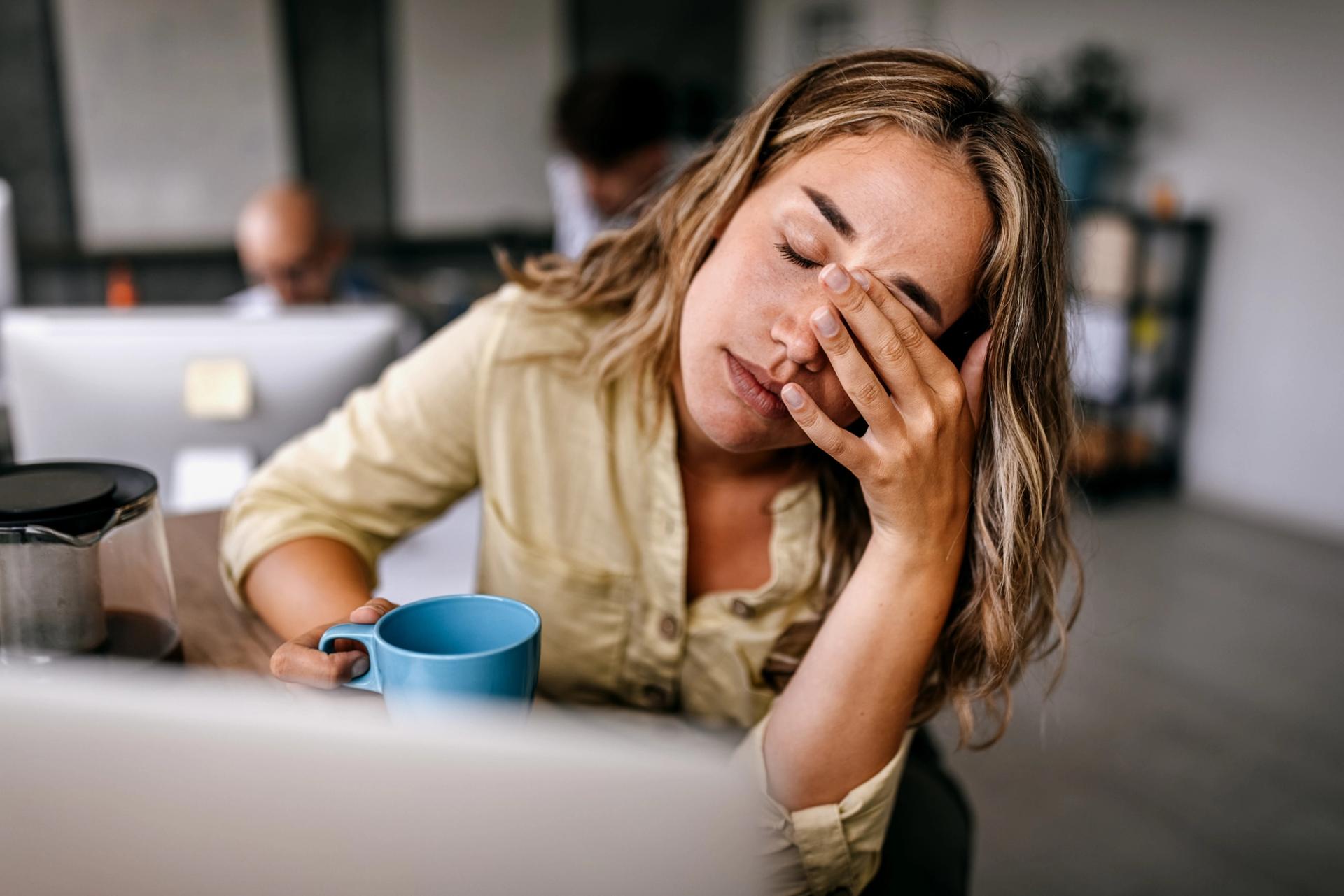 Chronic Fatigue Syndrome (ME/CFS): Symptoms, Treatments, and Research Studiesimage