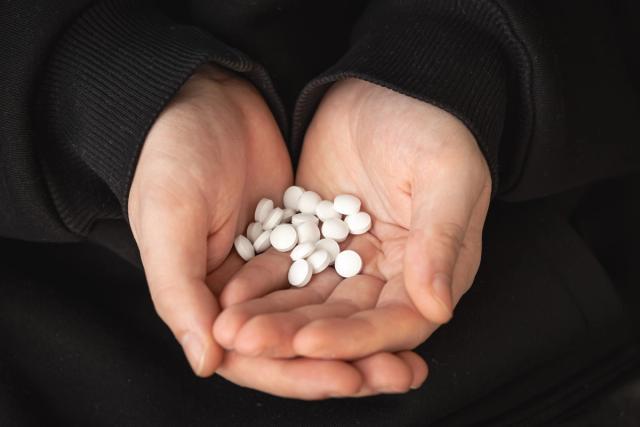 Naltrexone logo