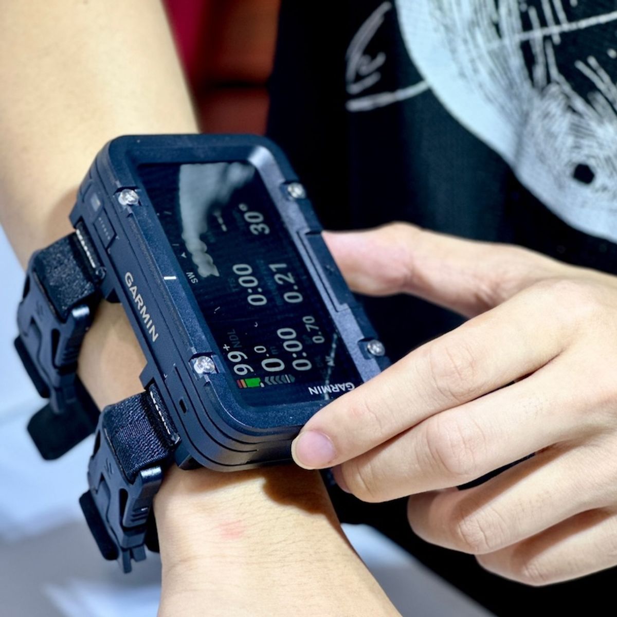Garmin 佳明 Descent X50i 3″ 觸控螢幕 多功能技術潛水電腦 — 圖片 3