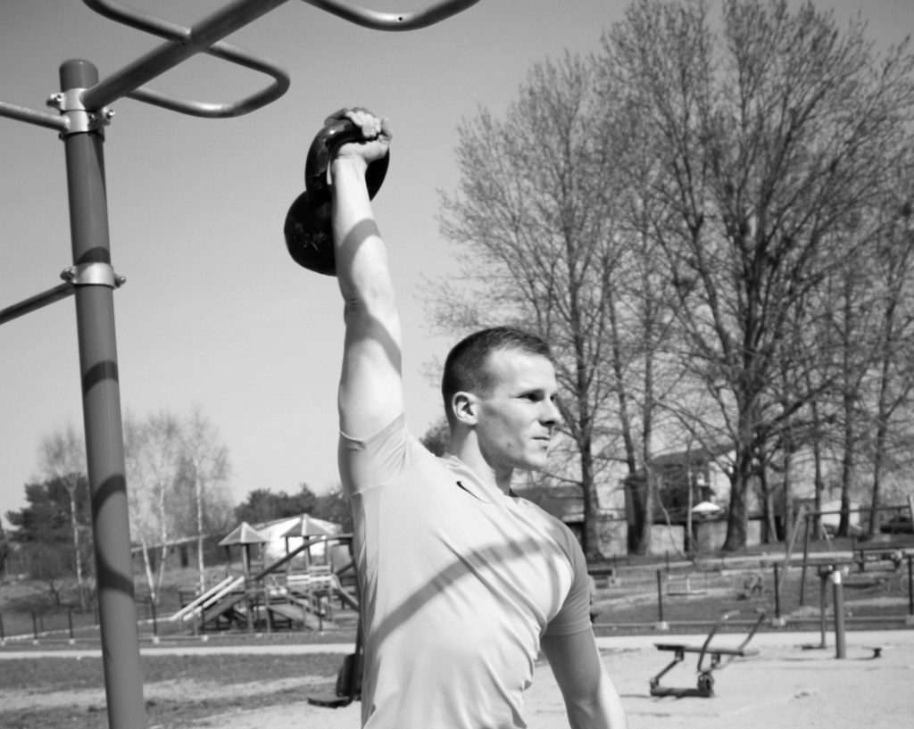 Trening HIIT – jak ćwiczyć i zalety treningu interwałowego