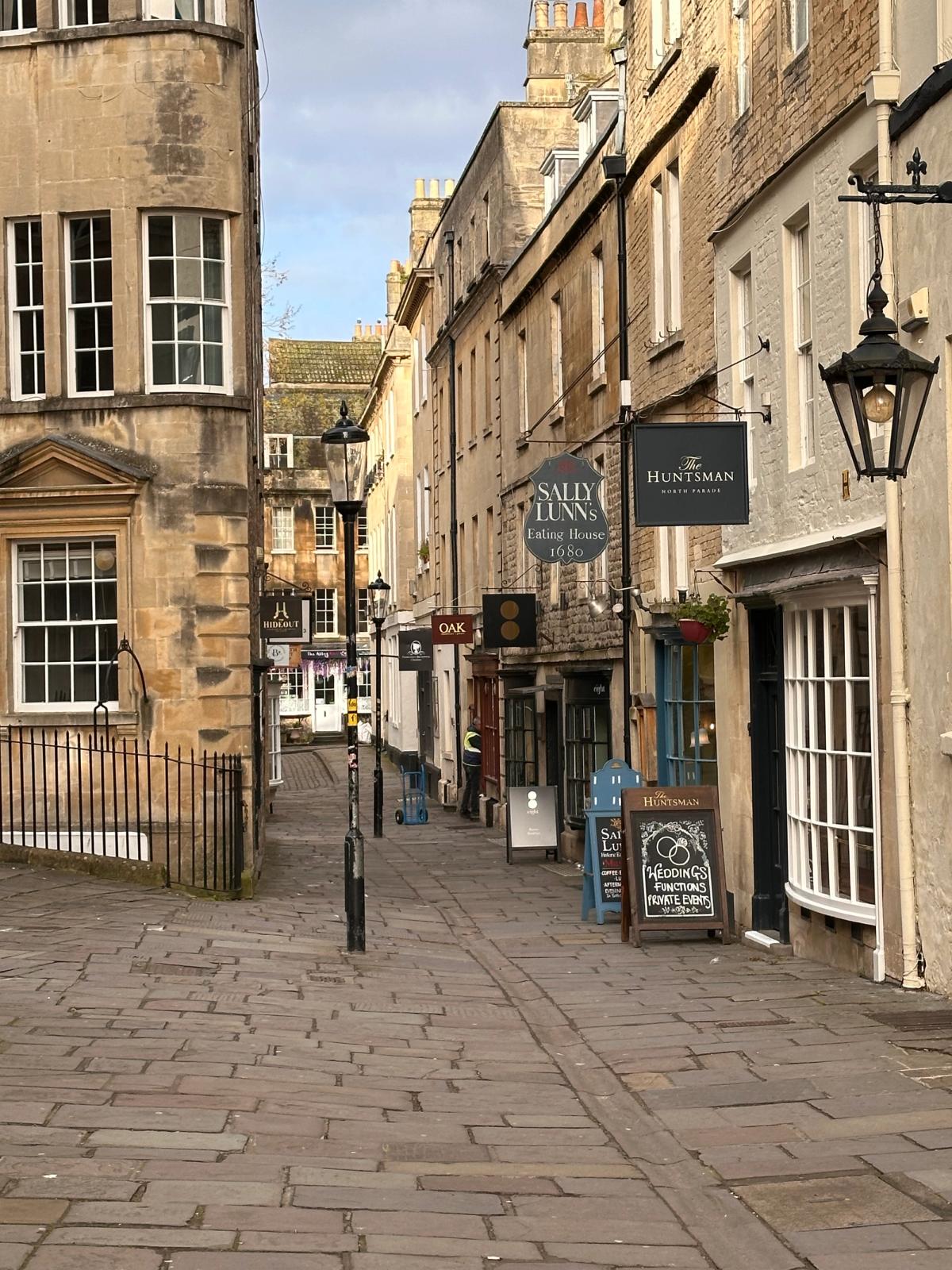 Abbey Hotel Alleyway
