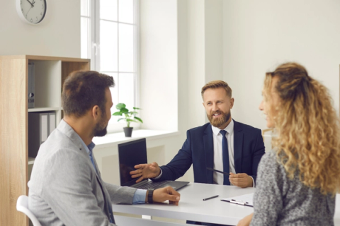 should i choose an online or high street estate agent