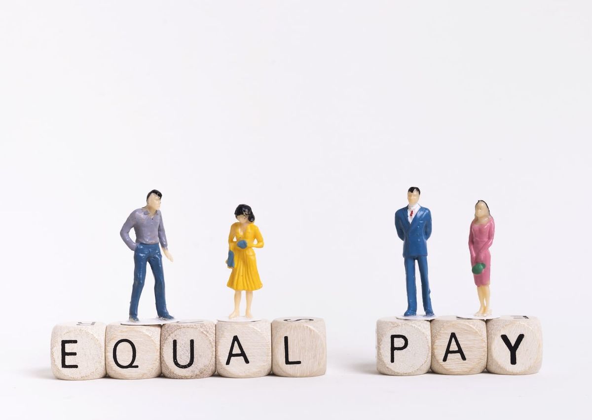 Equal Pay: Definition, Rechtsgrundlagen & Umsetzung im Unternehmen