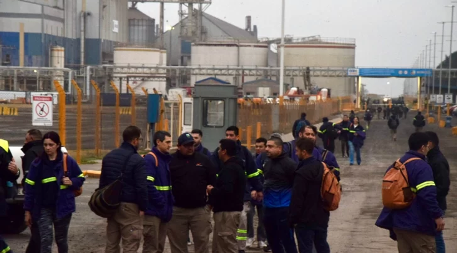 Cordón Industrial: aceiteros realizan un paro por 48hs en terminales portuarias