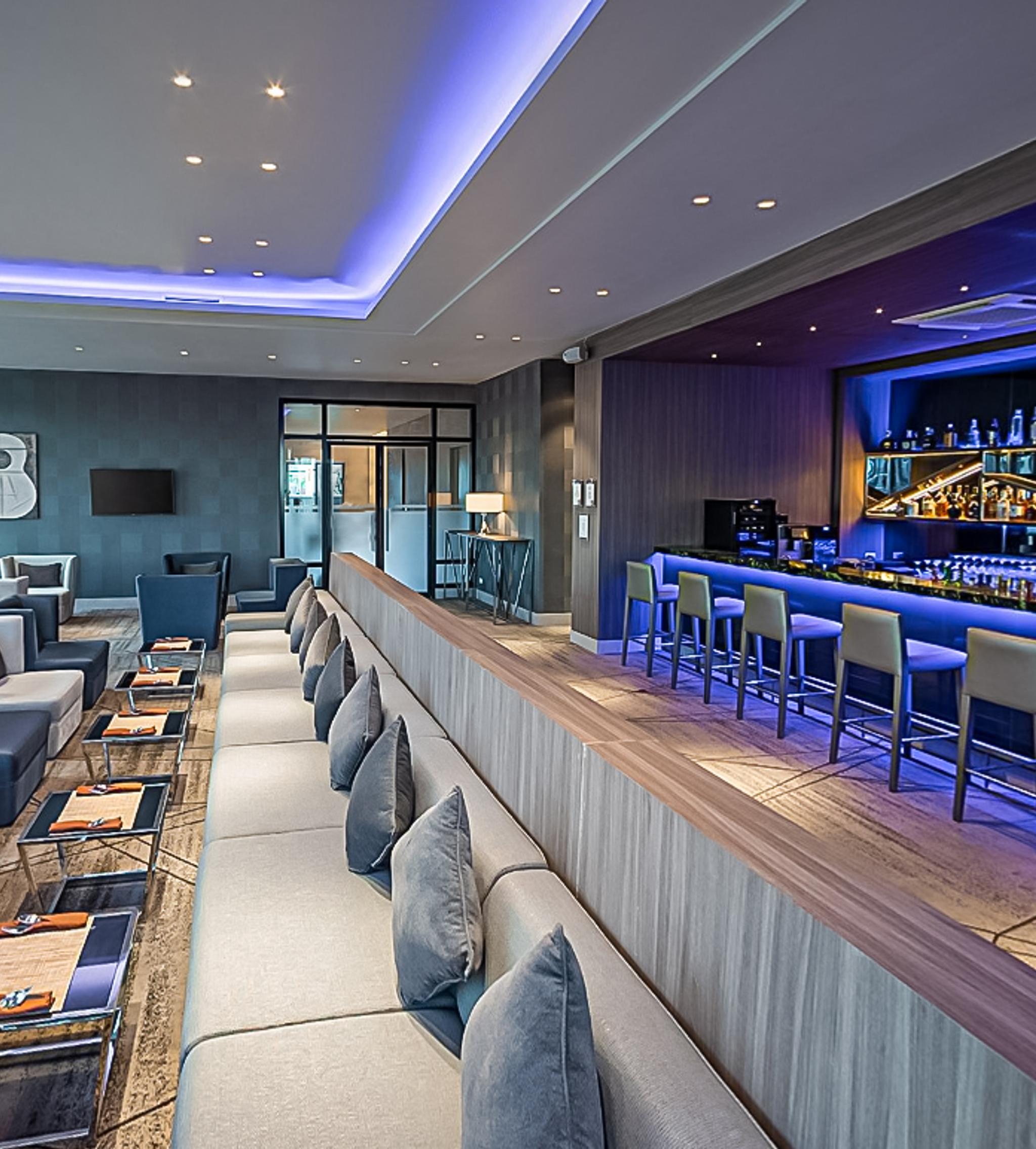 Straight Up Bar