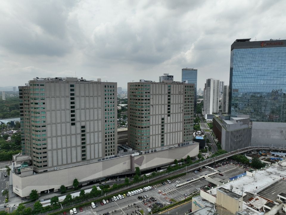 Vertis 1, 2, & 3 Corporate Center