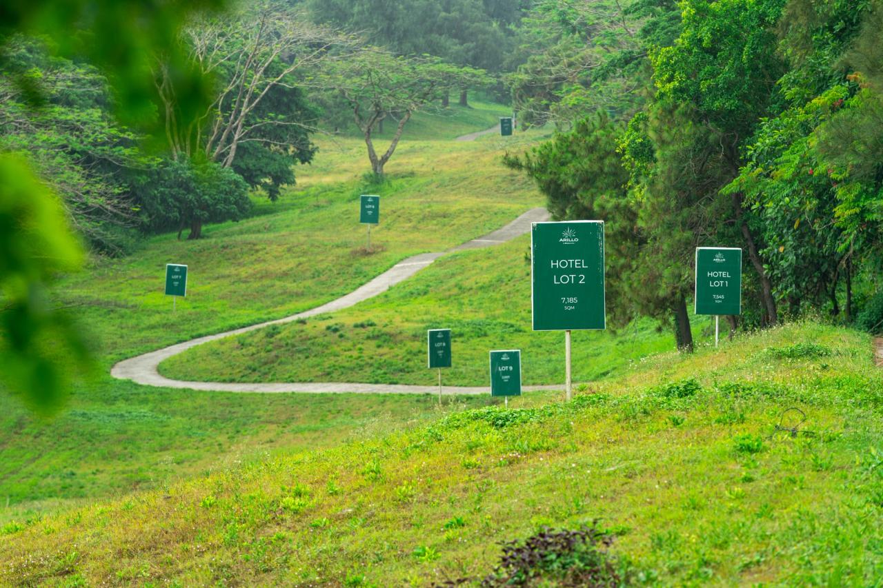 Green trails paved walkways at Arillo, Nasugbu, Batangas