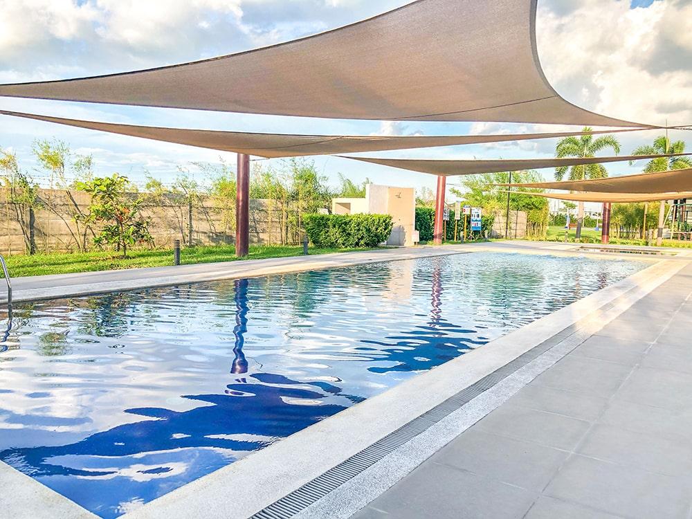 Amaia Scapes Capas Pool