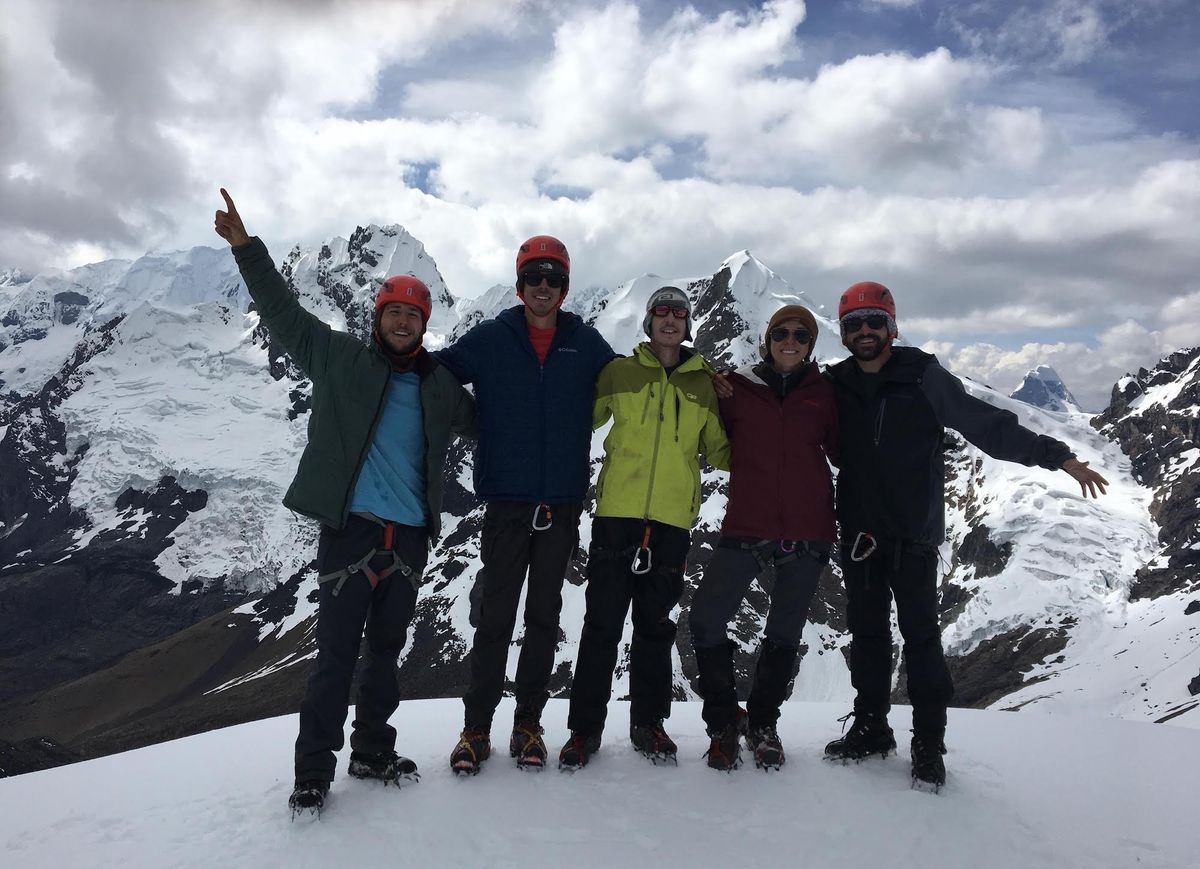 A group photo from the top of Diablo Mudo