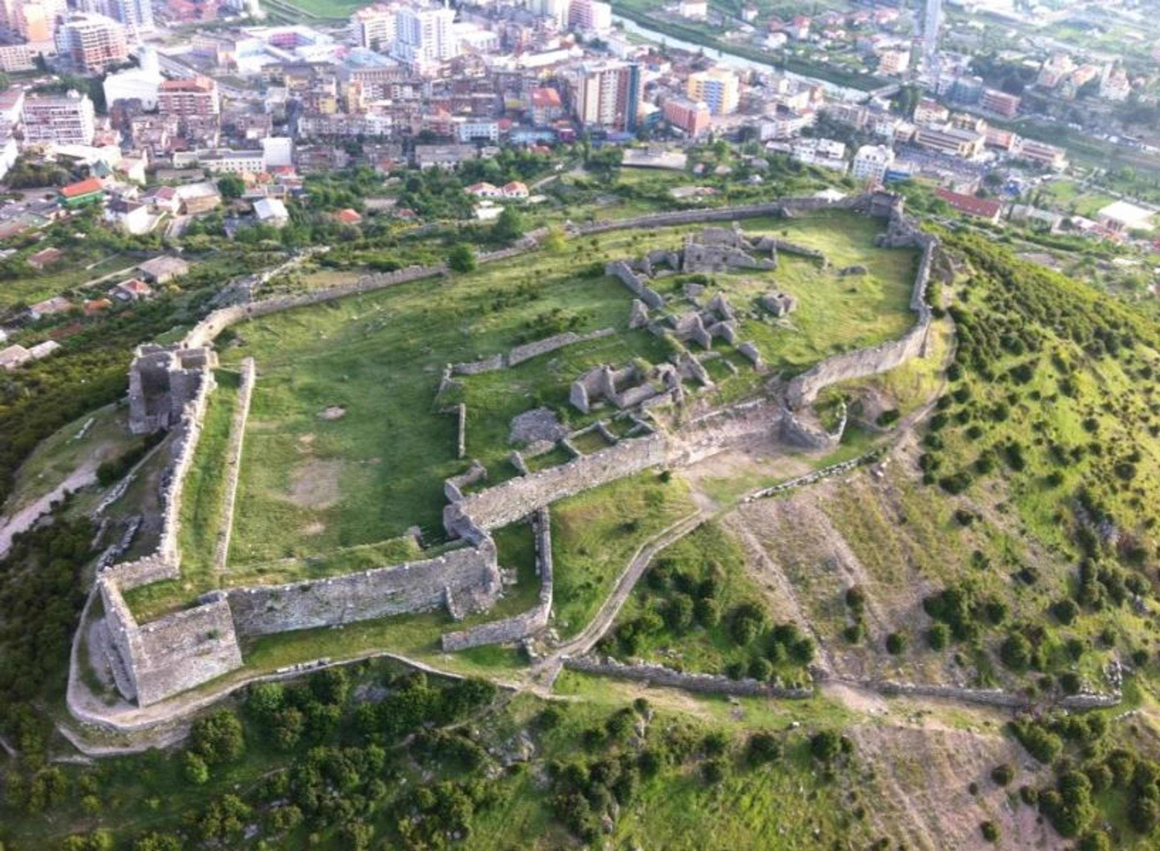 Kalaja lezhes