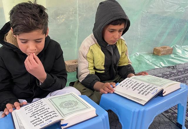 Children Reading Quran | Human Relief Mission