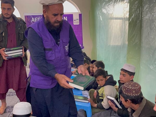 Quran Distribution