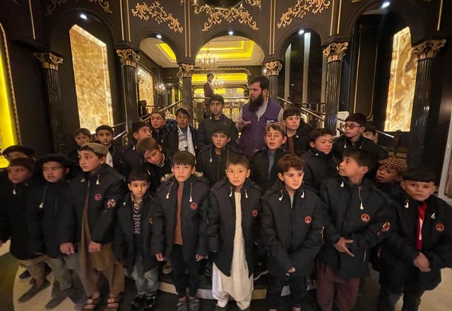 Orphans in Afghanistan on a Day out with HRM Charity Aid Worker | Human Relief Mission