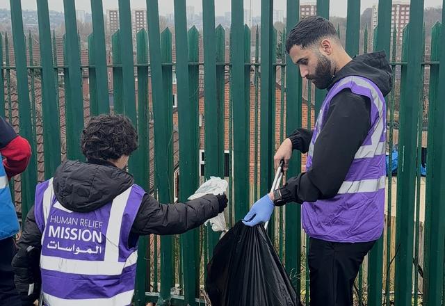 Community Work in the UK, Leeds | Human Relief Mission