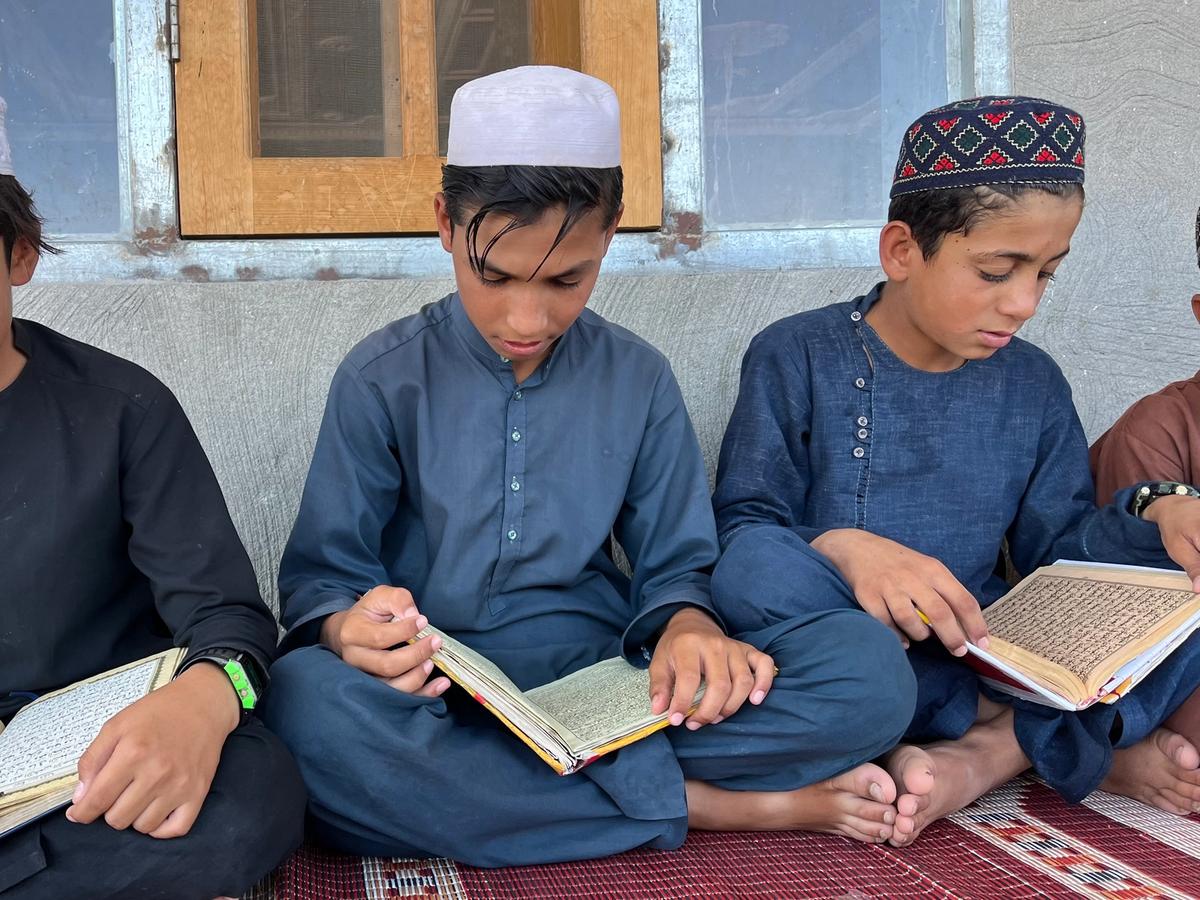 Children Reading Quran in Afghanistan | Human Relief Mission