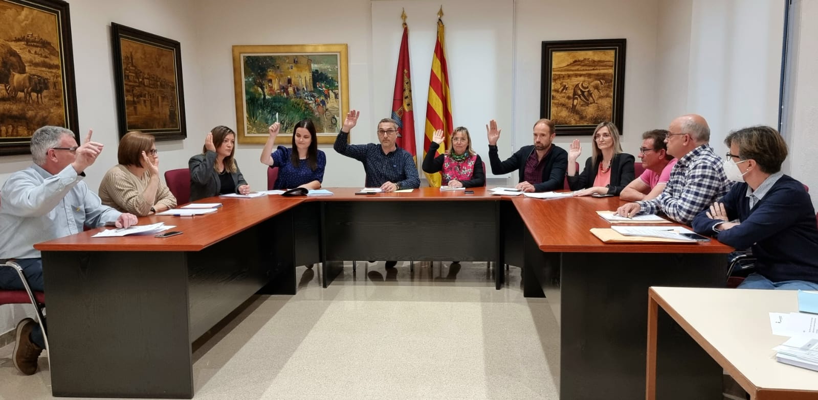 El Consell signa el primer conveni oficial de col·laboració amb un ajuntament català