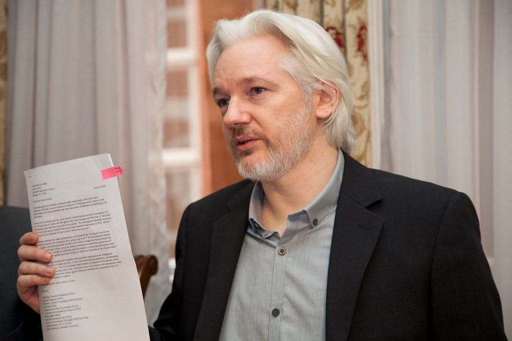 El Consell condemna la decisió de la justícia britànica d’extradir l’activista Julian Assange