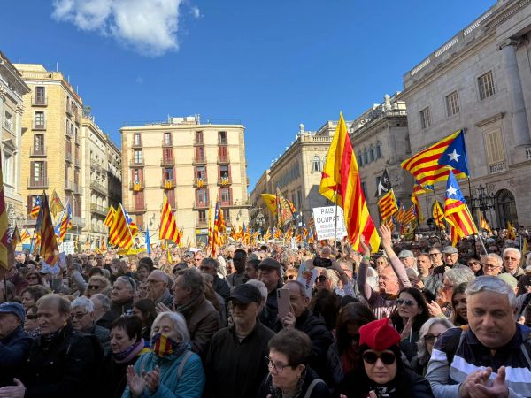 Catalunya es planta pel caos de Rodalies i reclama la independència com a solució