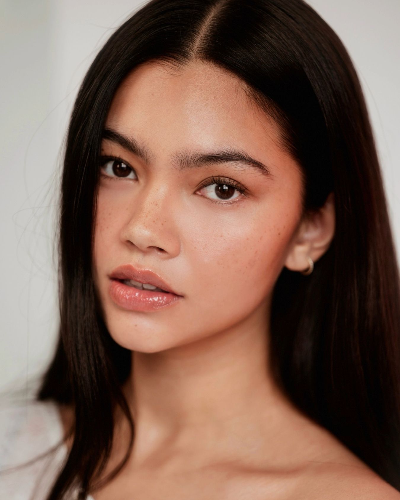  Myra Molloy artist image