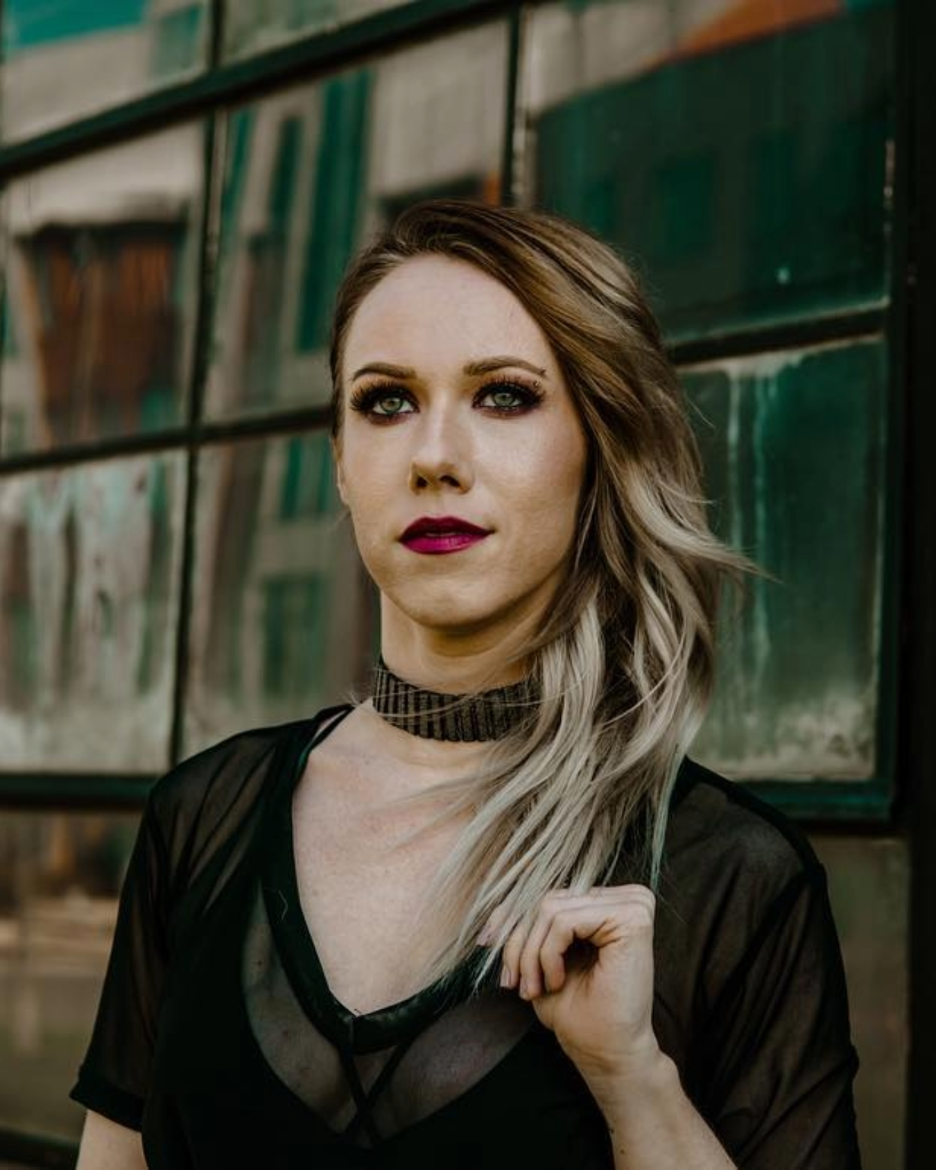 Alaina Cross artist image