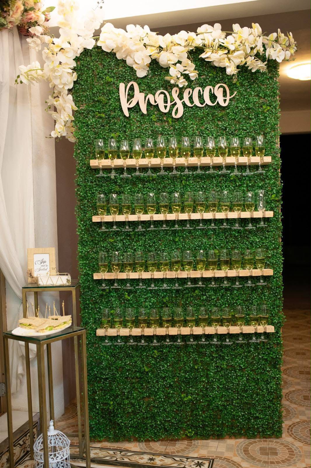 Deco | Champagne Panel