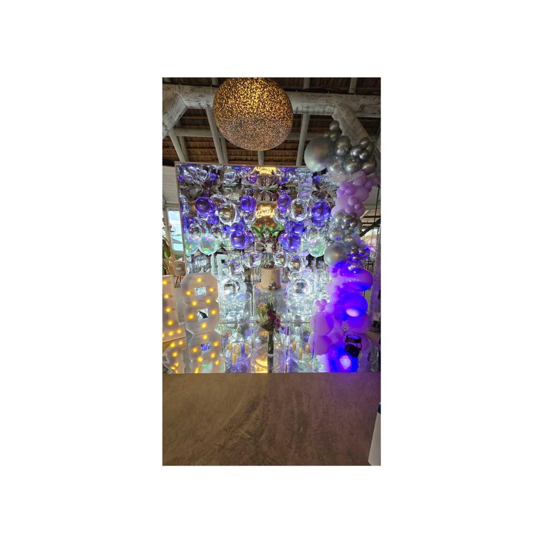 Luxe Booth - image 4