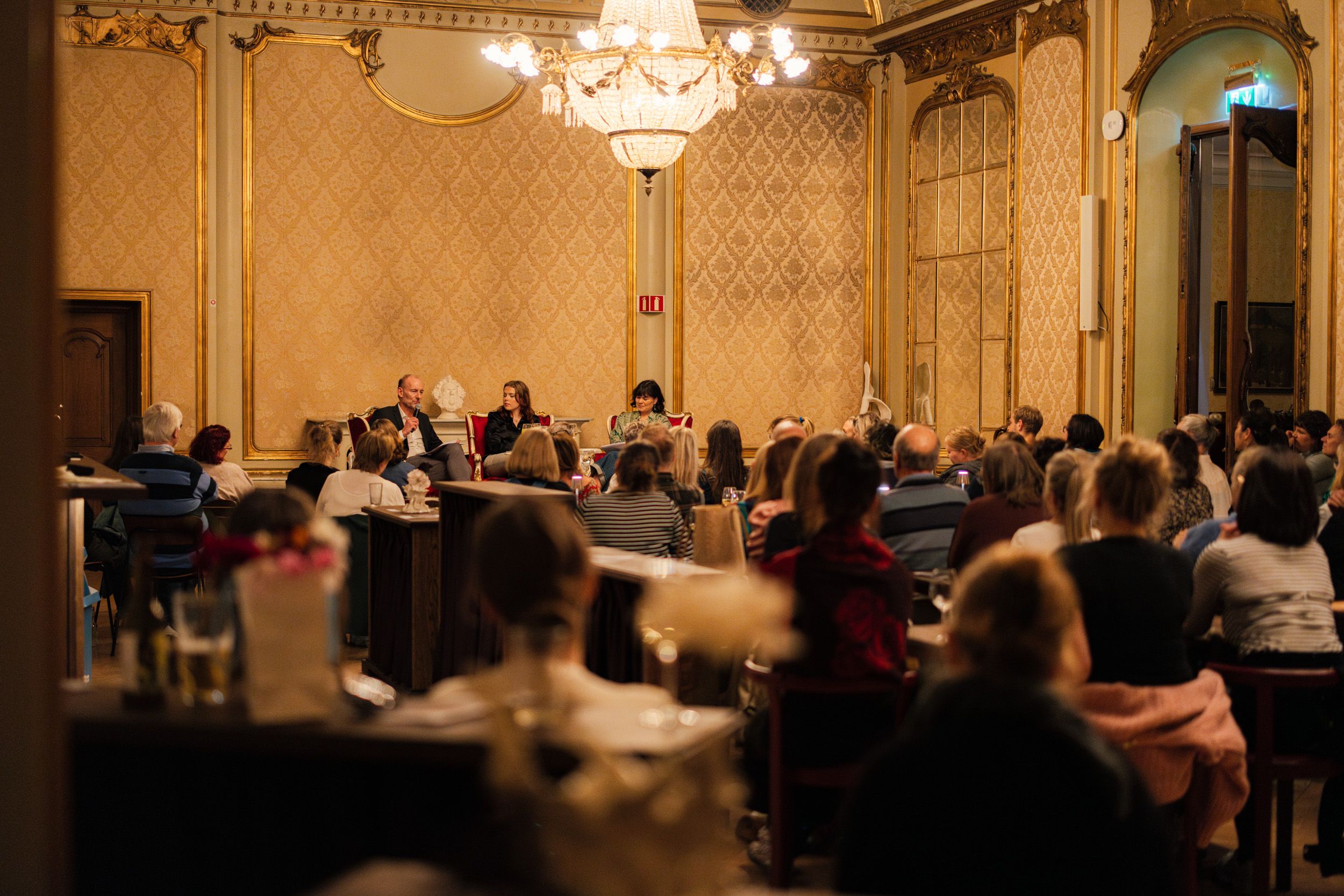 Arrangement i Theaterbaren