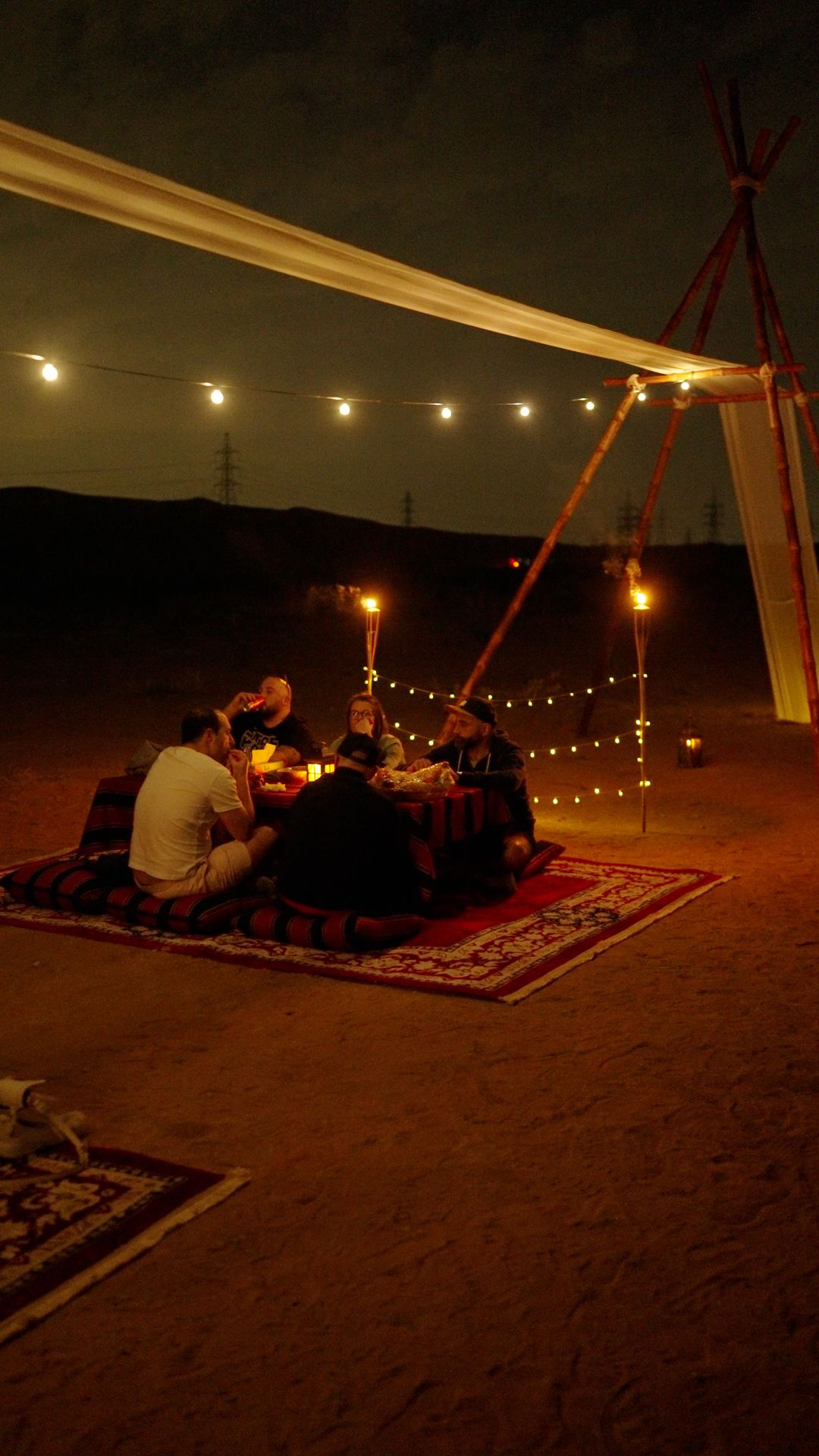 How to Choose a Desert Dinner - Desert Dining in Dubai: Beyond the Safari Buffet