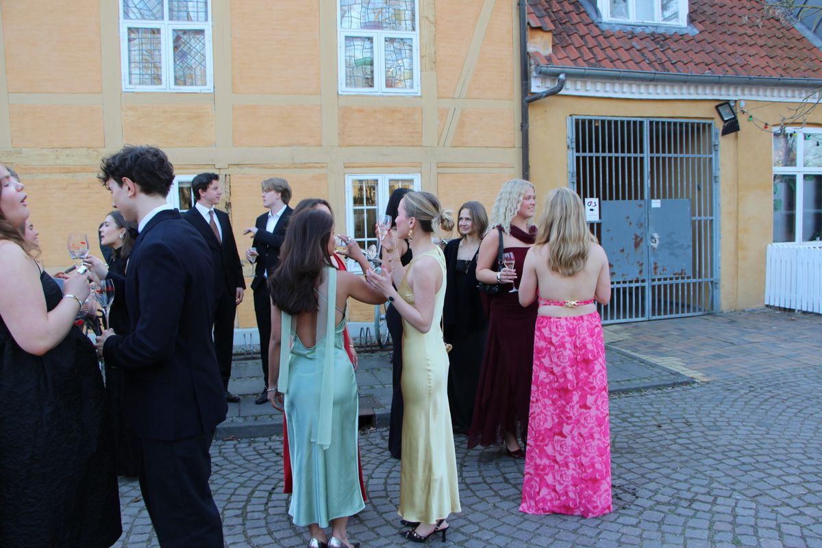 Horizontal image
