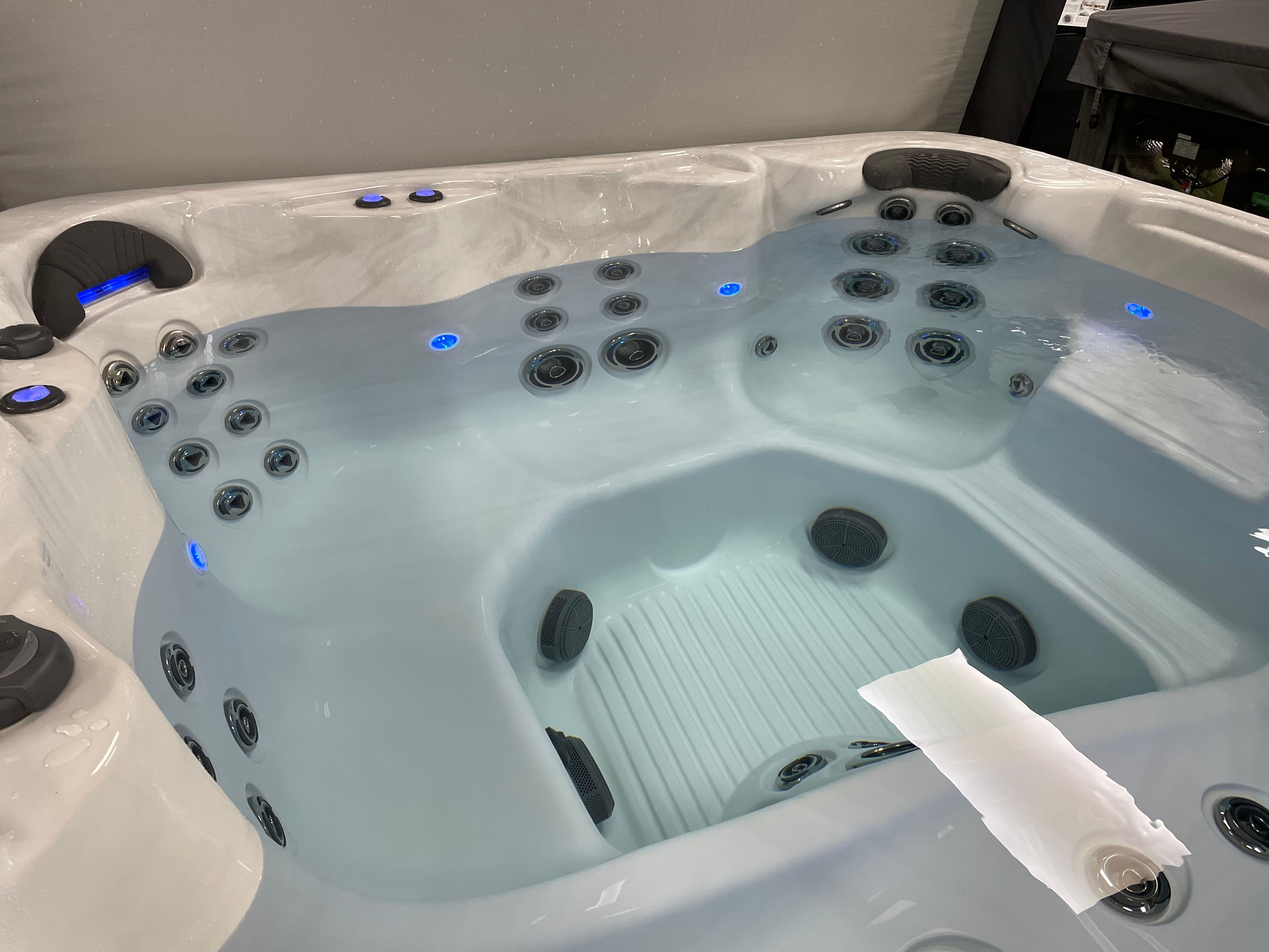 ExDisplay Antigua 52 Exdisplay Antigua 52 hot tub from the Luxury