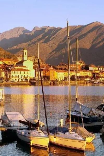 Stresa bei Sonnenuntergang am Lago Maggiore