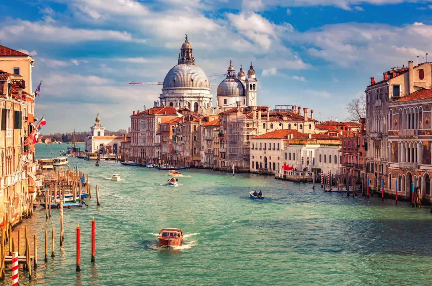 Venezia ed una Spettacolare Vista sui Canali