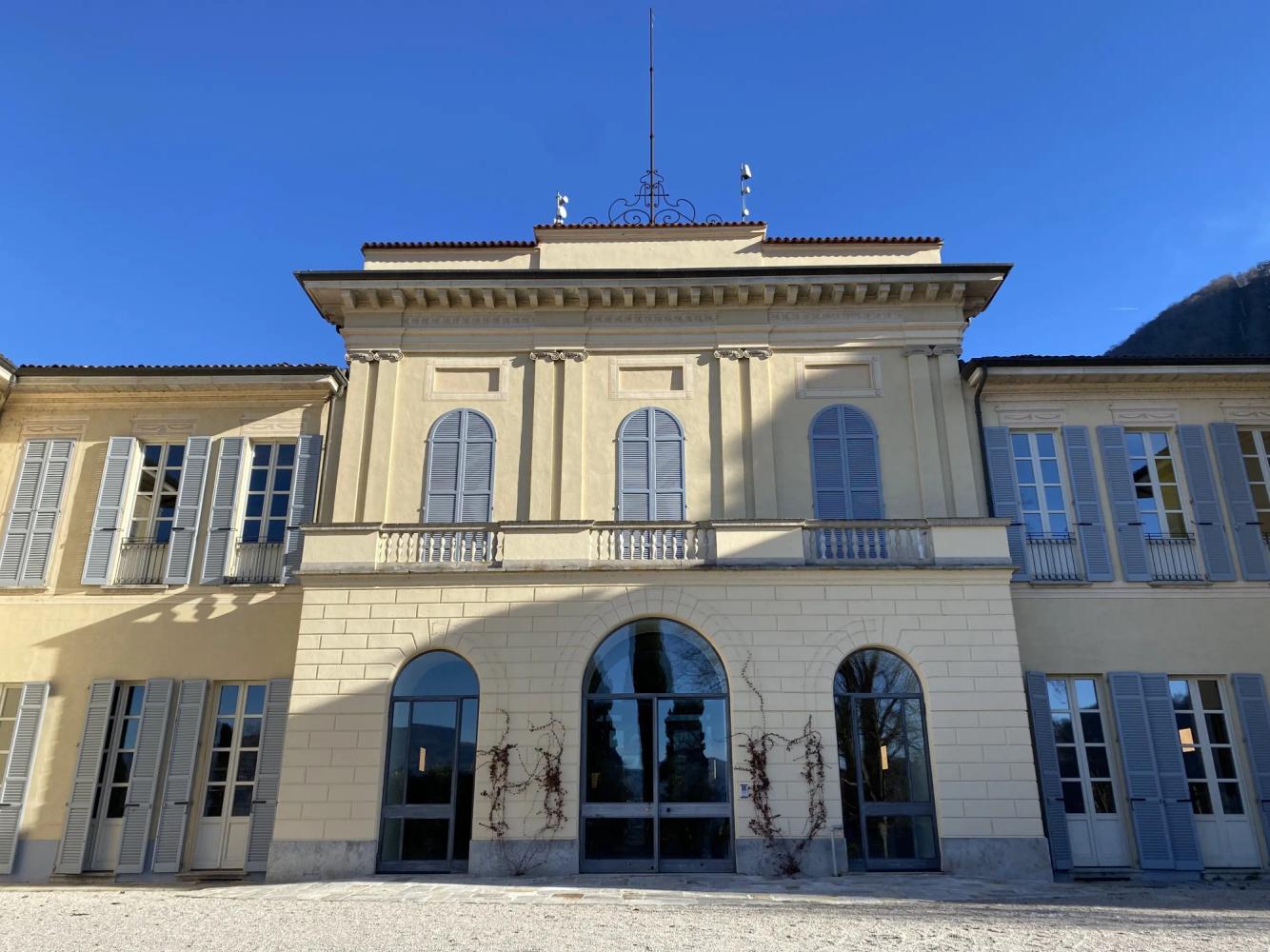 Villa Frua, Hauptsitz der Bibliothek von Laveno Mombello