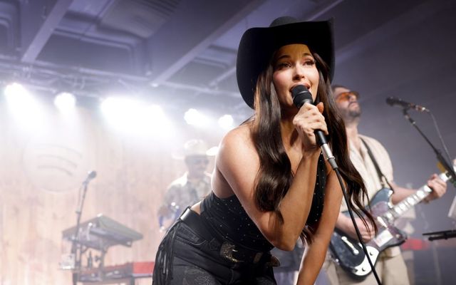 Watch Kacey Musgraves Serve Sultry & Sweet in 'Mexico Honey' Music Video