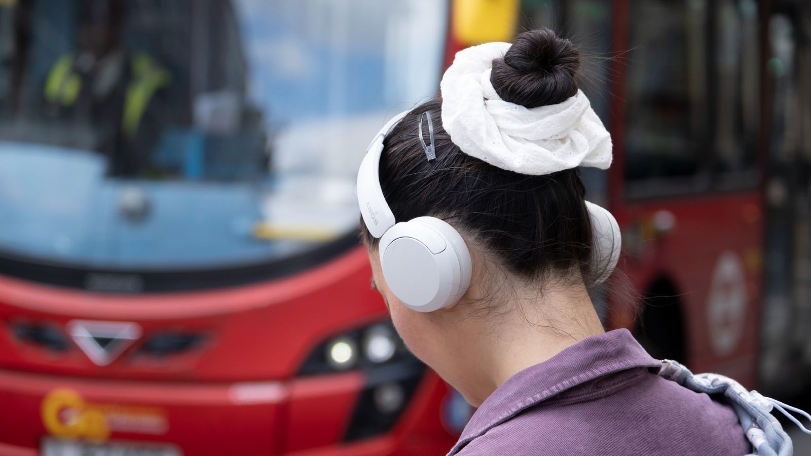 41 per cent of people in the UK haven't listened to a full album in a year, poll shows — Music news on dripviewz
