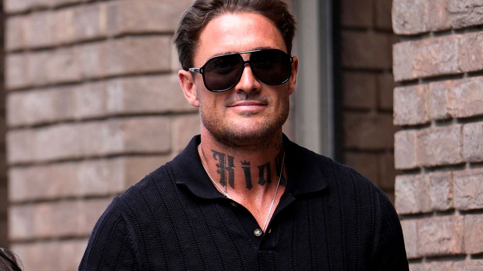 Stephen Bear's prison sentence revealed after sex offenders register breaches — Reality Tv news on dripviewz