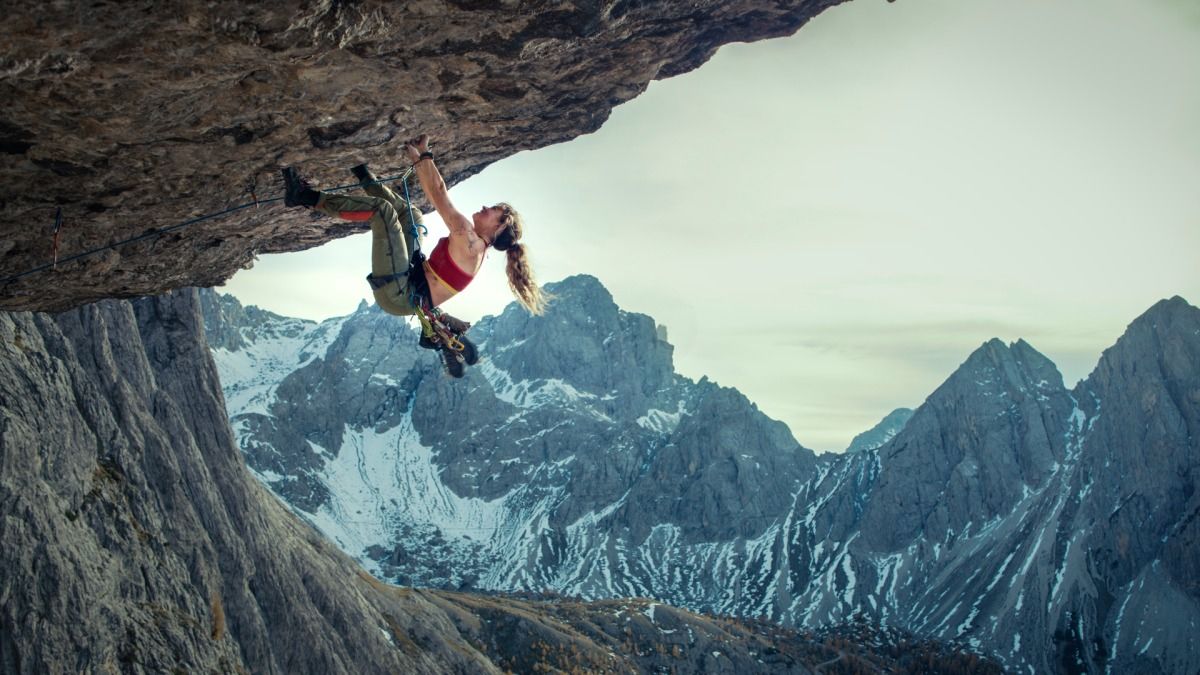 Vertical catches Cliffhanger reboot mid-freefall — Movies story on dripviewz