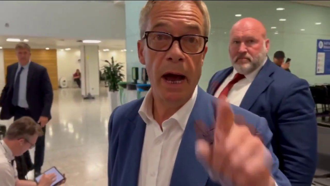 Nigel Farage 'threatens journalist live on air' in Sky News interview meltdown — Politics news on dripviewz