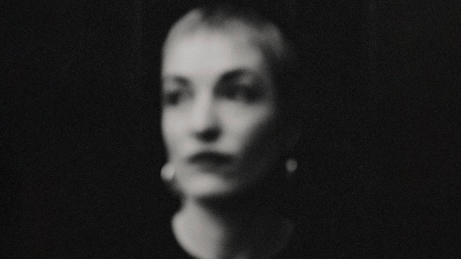Lankum's Radie Peat announces debut solo album 'No Human Tongue Can Tell' with stirring new single 'The Moon and Stars' — Music news on dripviewz