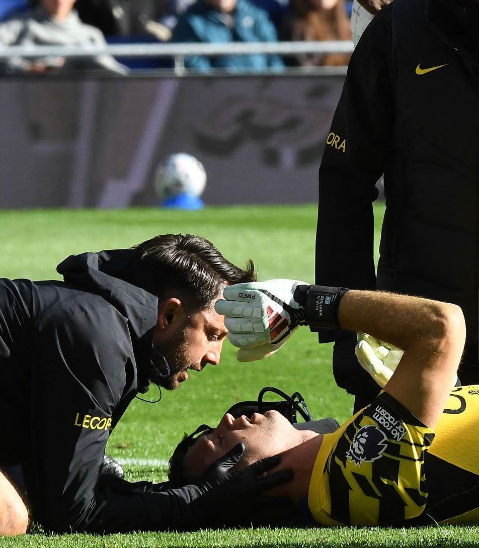 Xabi Alonso provides Emiliano Martínez injury update after Chelsea vs Everton — News story on dripviewz