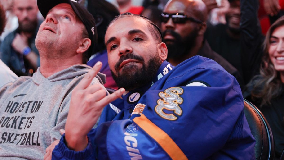 Drake Makes $1 Million Bet on Conor McGregor to Win UFC Fight: 'The Mac Is Back' — Music news on dripviewz
