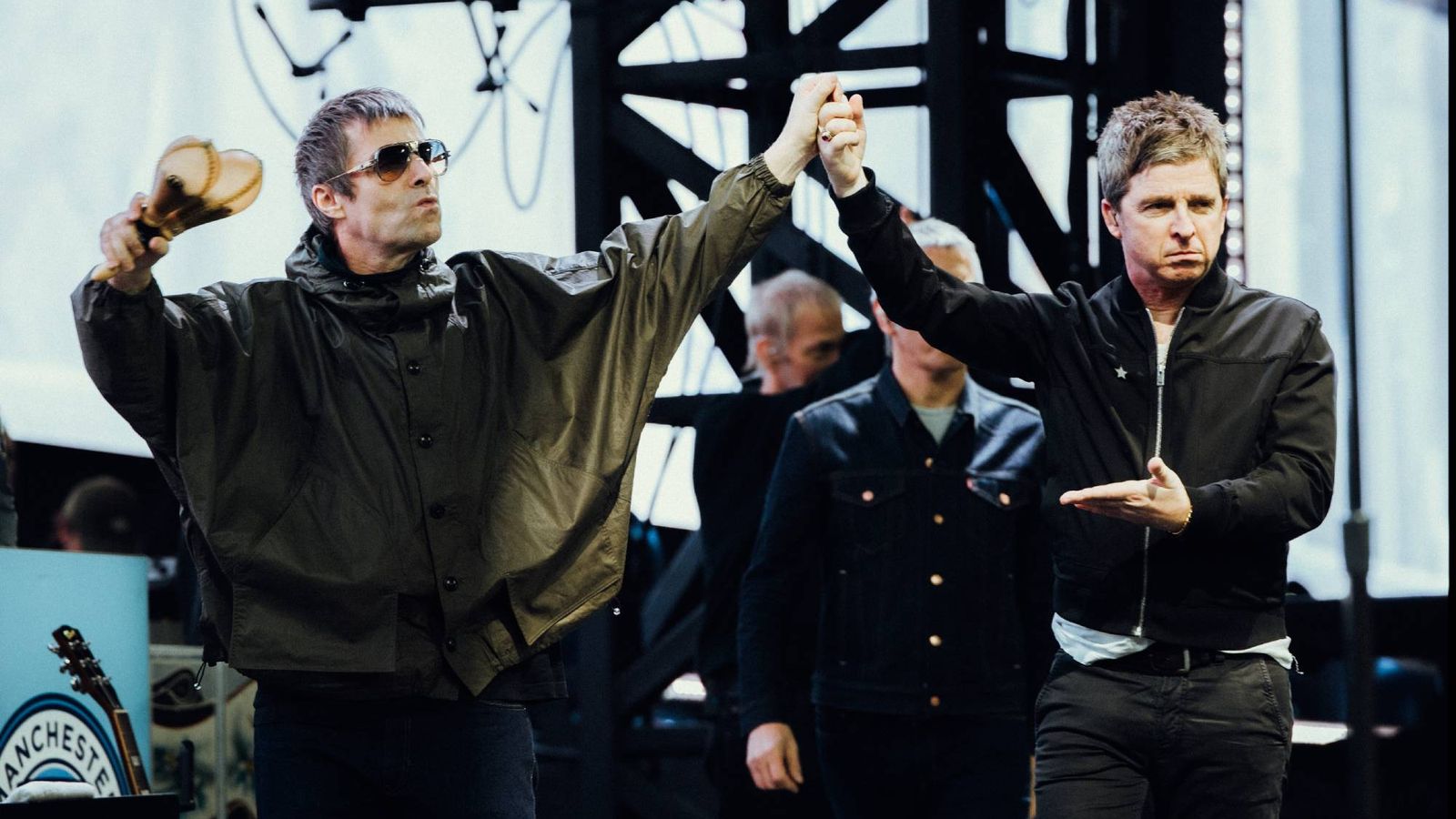 Oasis' '(What's The Story) Morning Glory?' named "biggest studio album of all time" in UK — Music news on dripviewz