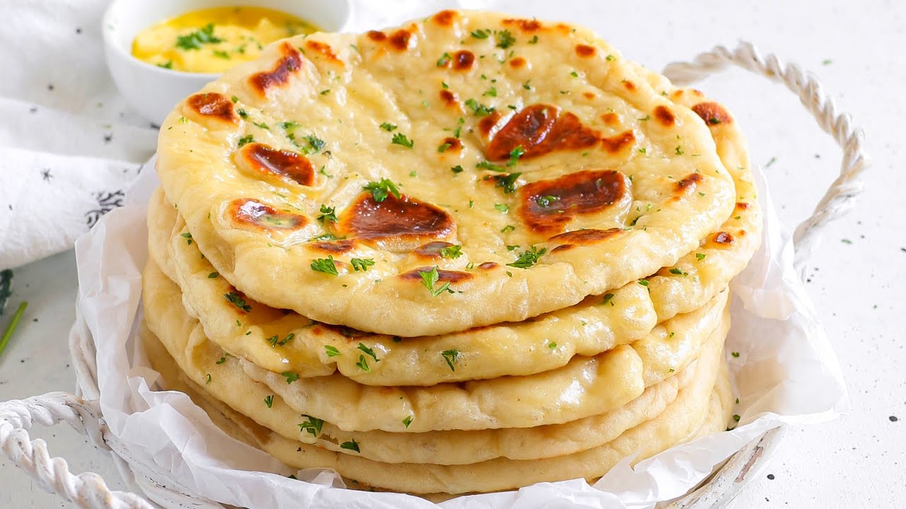 Kikifoodies' Homemade Naan Is Giving Soft, Fluffy, Garlic Butter Goodness